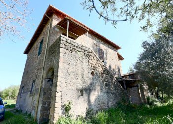 Foto 7 - Rustico Località caiolo
 
1, Capranica - foto 7