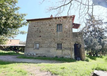 Foto 10 - Rustico Località caiolo
 
1, Capranica - foto 10