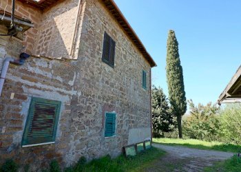 Foto 17 - Rustico Località caiolo
 
1, Capranica - foto 17