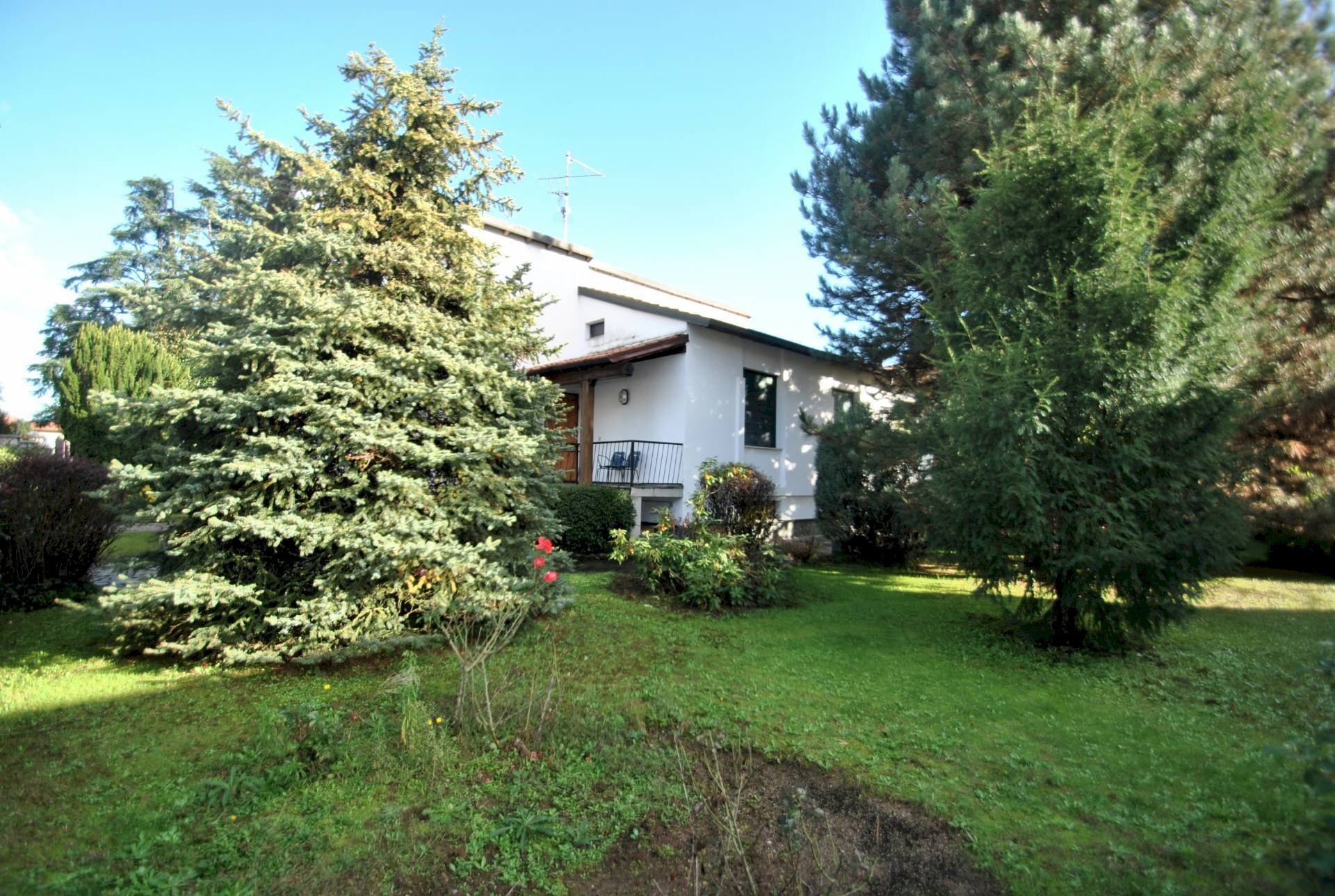 Foto 1 - Villa Via Valcamonica
 
32, Vimercate - photo 1