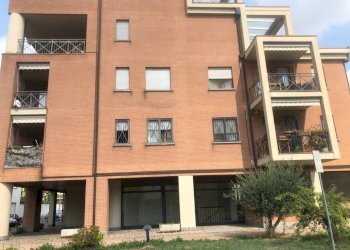 Foto 2 - Shop via Mazzini, Varedo - photo 2