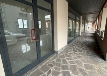 Foto 3 - Shop via Mazzini, Varedo - photo 3