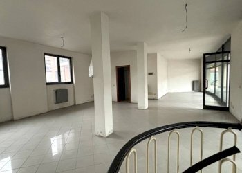 Foto 8 - Shop via Mazzini, Varedo - photo 8