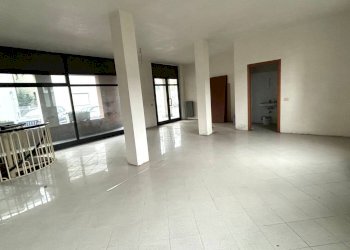 Foto 12 - Shop via Mazzini, Varedo - photo 12