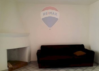 Soggiorno - Casa indipendente PIAZZA  ARIA VECCHIA
 
10, Minturno - foto 13