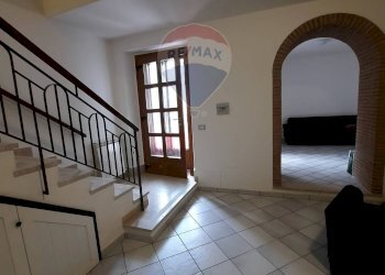 Hall / corridoio - Casa indipendente PIAZZA  ARIA VECCHIA
 
10, Minturno - foto 20