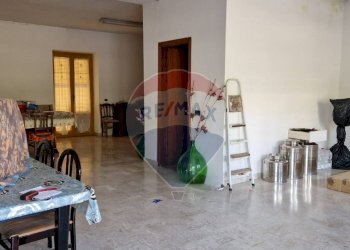 Sala da pranzo - Locale Commerciale Minturno - foto 2