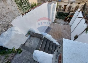 Edificio all\'aperto - Casa semi indipendente via  INDIPENDENZA
 
460, Gaeta - foto 10