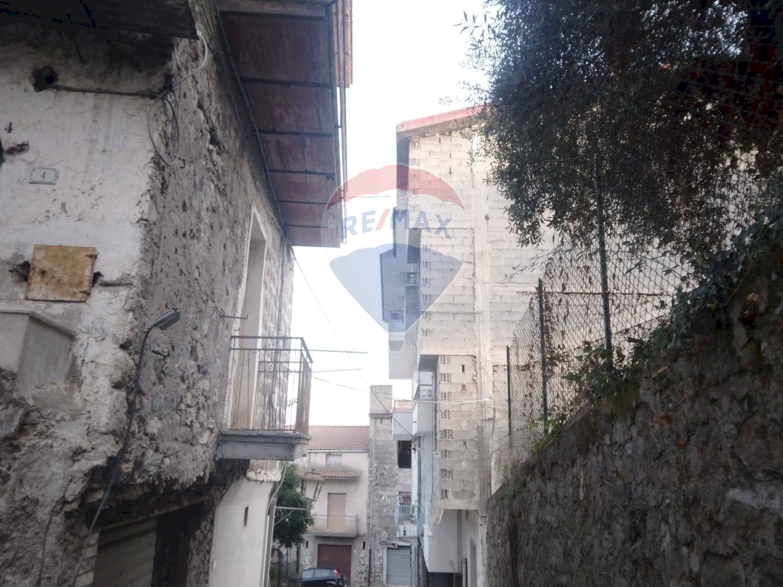 Edificio all\'aperto - Appartamento Santi Cosma e Damiano - foto 1