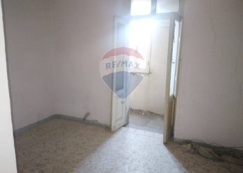 Stanza vuota - Appartamento Santi Cosma e Damiano - foto 9