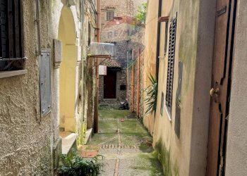 Giardino - Quadrilocale vico dario
 
33, Minturno - foto 2