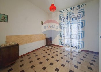 Stanza vuota - Quadrilocale vico dario
 
33, Minturno - foto 9