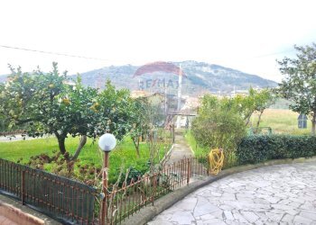 Vista delle montagne - Appartamento Castelforte - foto 4