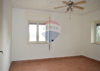 Stanza vuota - Casa indipendente Minturno - foto 13