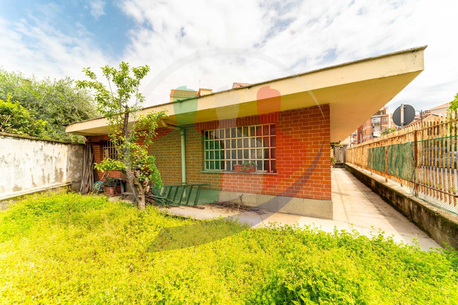 Foto 1 - Magazzino Via San Francesco D'Assisi
 
73, Nichelino - foto 1