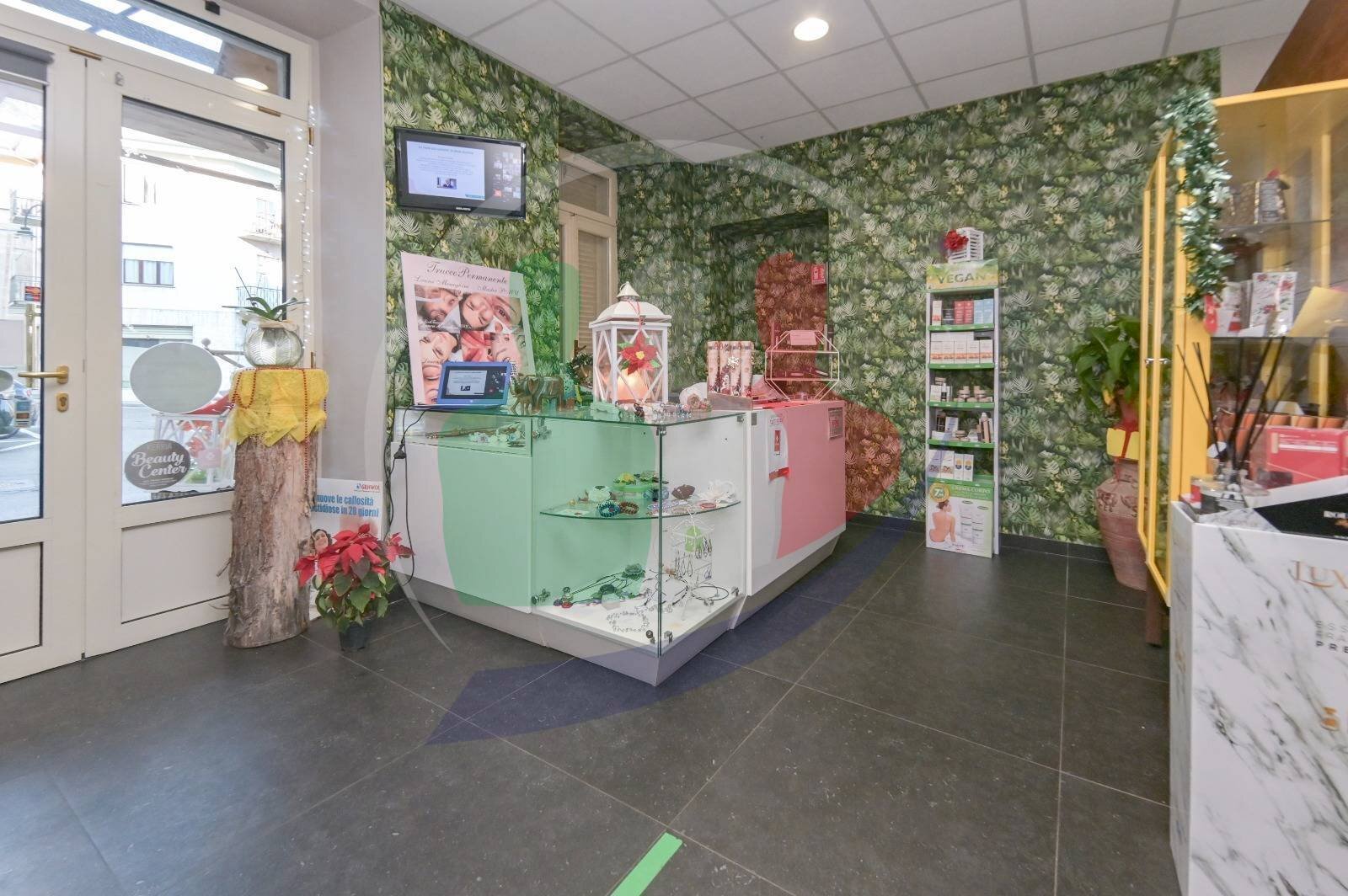 Foto 3 - Negozio Piazza  Europa
 
12, Pont-Canavese - foto 3