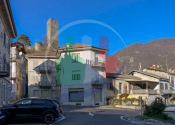 Foto 1 - Negozio Piazza Europa
12, Pont-Canavese - foto 1