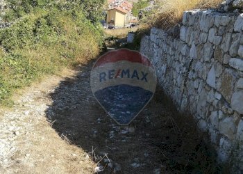 Edificio all\'aperto - Terreno agricolo via Rione Orientale, Barrea - foto 3