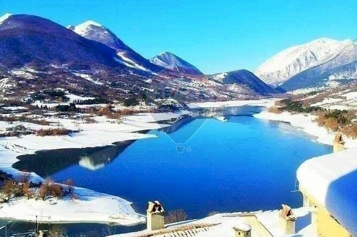 Vista dell\'acqua - Commercial Premises Via Sarentina
 
44, Barrea - photo 3