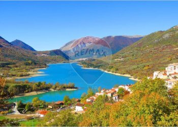 Vista dell\'acqua - Locale Commerciale Via Sarentina
 
44, Barrea - foto 9