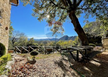 Vista delle montagne - Rustico Campo
 
snc, Castel San Vincenzo - foto 2