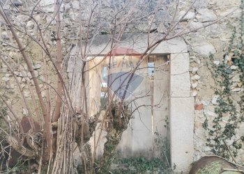 Edificio all\'aperto - Rustico Via Tricaglia, Barrea - foto 14