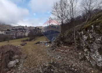 Edificio all\'aperto - Terreno edificabile Via Sarentina, Barrea - foto 5