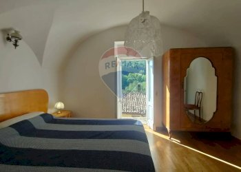 Camera / camera da letto - Trilocale Via Caracena
 
45, Villetta Barrea - foto 27