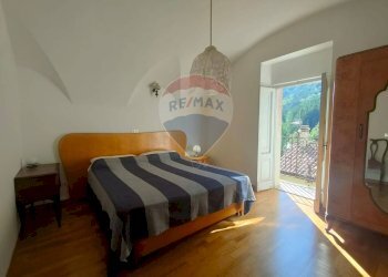 Camera / camera da letto - Trilocale Via Caracena
 
45, Villetta Barrea - foto 34