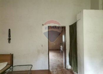 Hall / corridoio - Rustico Località Bella Veduta
 
1, Barrea - foto 12