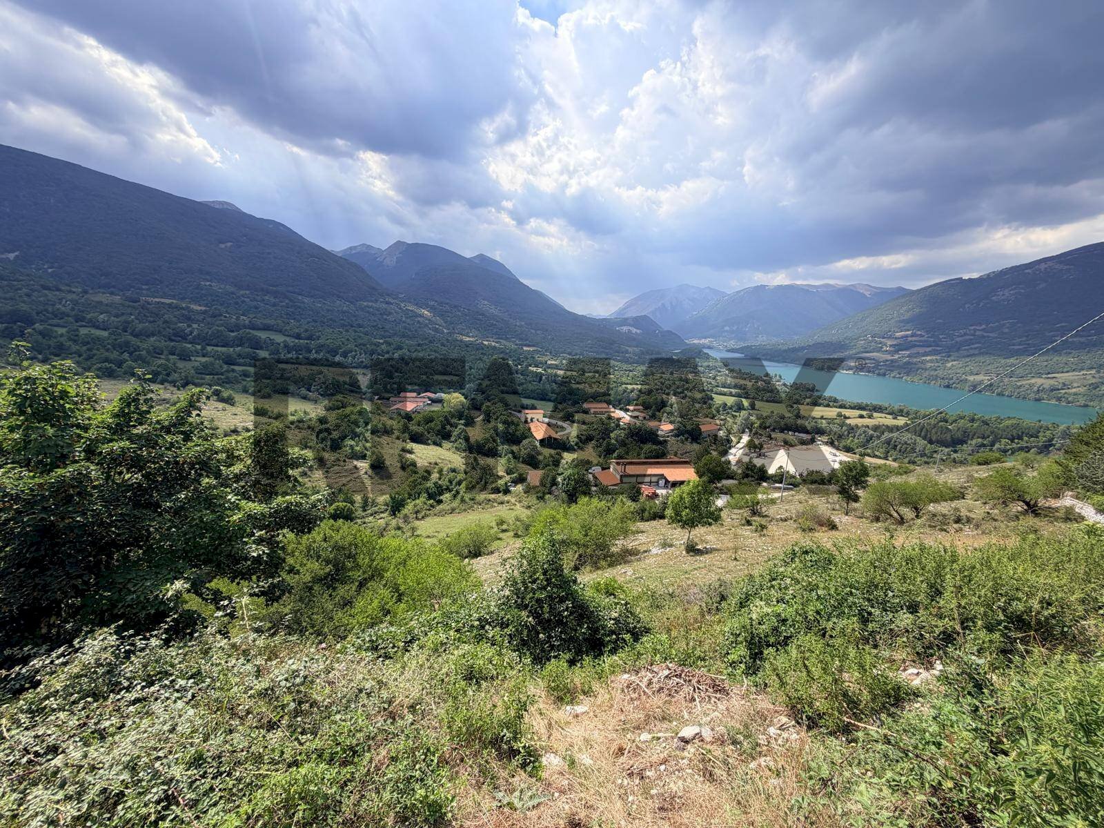 Vista delle montagne - Building land Località Bella Veduta
 
snc, Barrea - photo 1