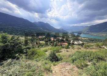 Vista delle montagne - Building land Località Bella Veduta
snc, Barrea - photo 1