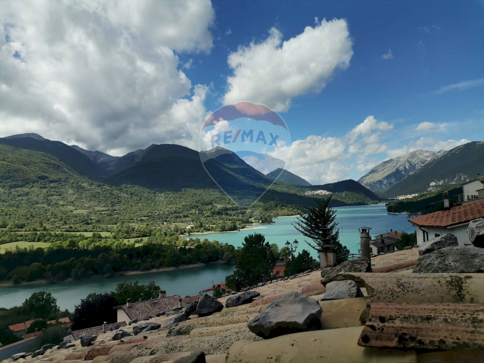 Vista delle montagne - Rustico Via Palombara
 
28, Barrea - foto 1