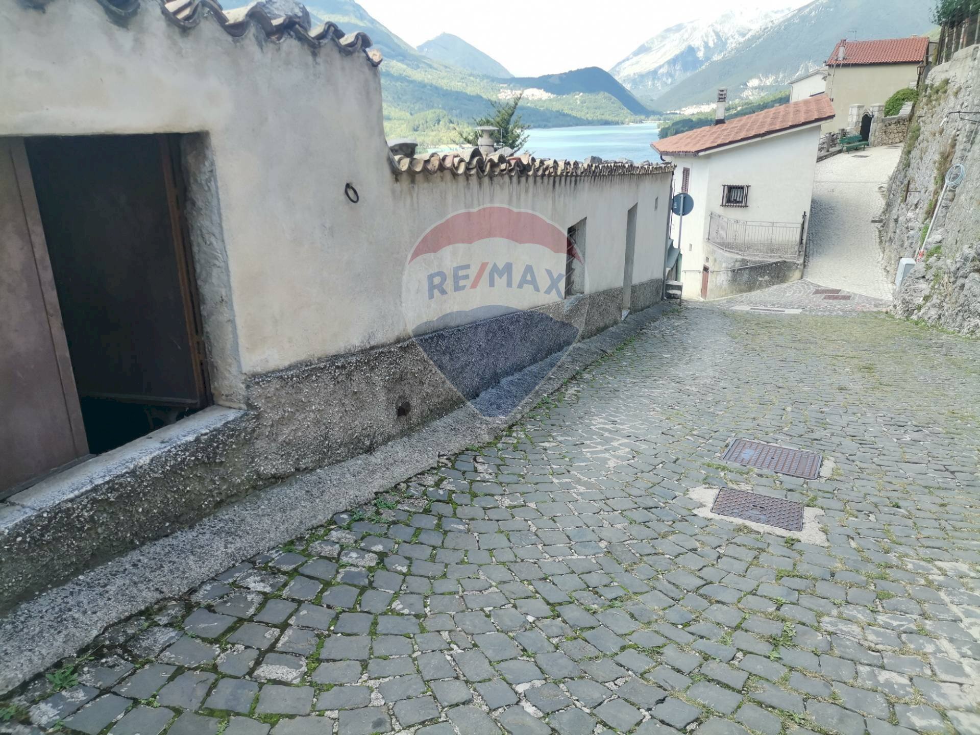 Terrazza - Rustico Via Palombara
 
28, Barrea - foto 3