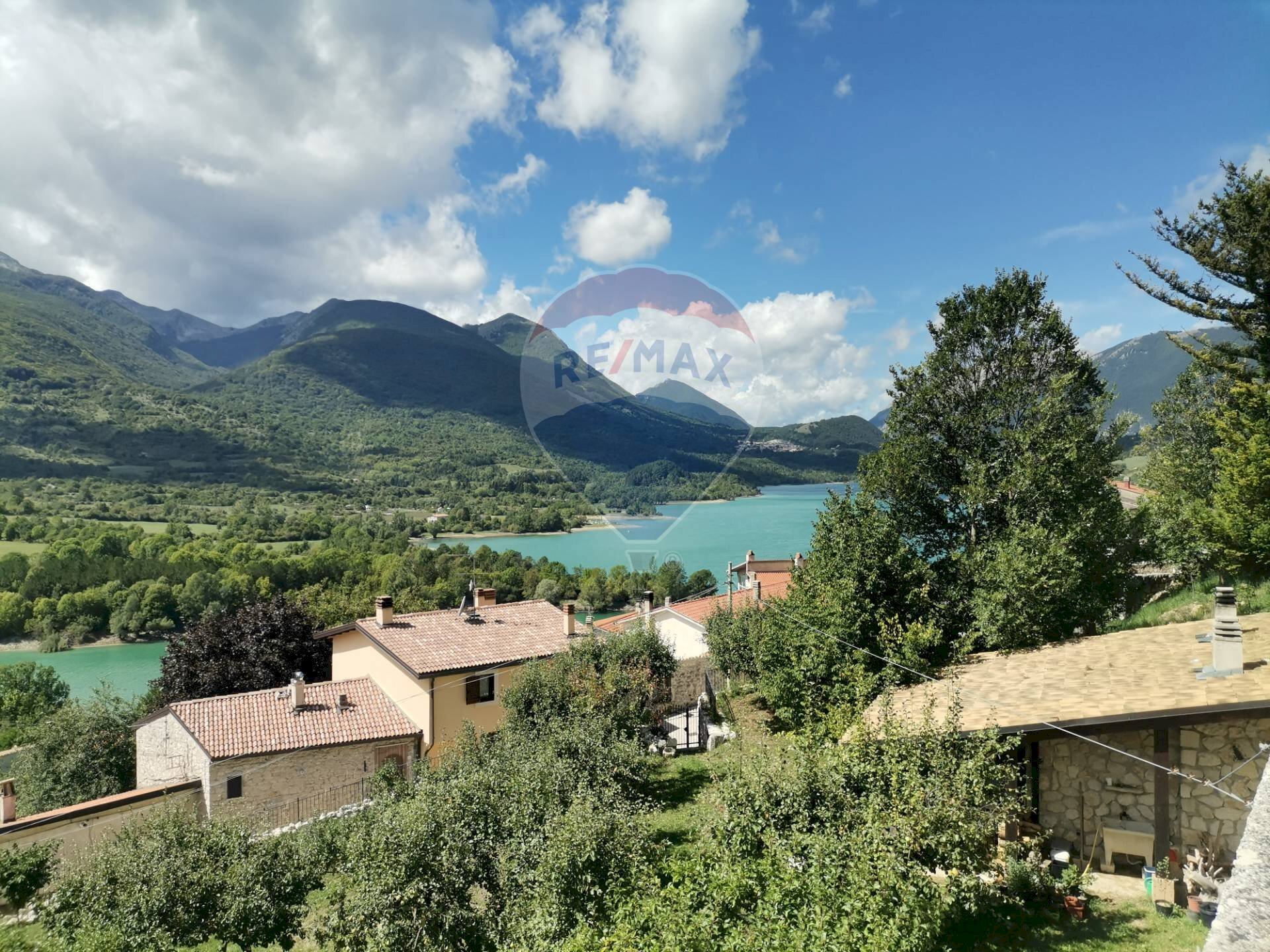 Vista delle montagne - Rustico Via Palombara
 
28, Barrea - foto 1