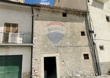 Casa all\'aperto - Rustico Via Palombara
 
28, Barrea - foto 2