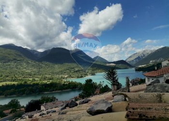 Vista delle montagne - Rustico Via Palombara
 
28, Barrea - foto 1