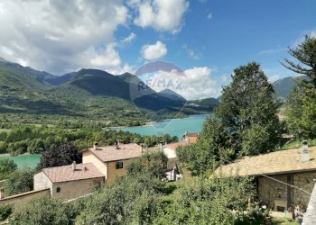 Vista delle montagne - Rustico Via Palombara
 
28, Barrea - foto 5