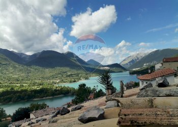 Vista delle montagne - Rustico Via Palombara
 
28, Barrea - foto 13