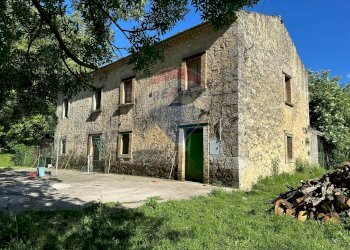 Casa all\'aperto - Rustic Località Sorgenti del Volturno
 
snc, Rocchetta a Volturno - photo 2