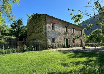 Casa all\'aperto - Rustic Località Sorgenti del Volturno
 
snc, Rocchetta a Volturno - photo 3