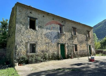Casa all\'aperto - Rustic Località Sorgenti del Volturno
 
snc, Rocchetta a Volturno - photo 6