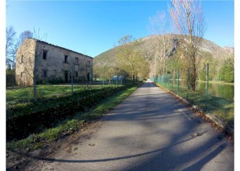 Edificio all\'aperto - Rustic Località Sorgenti del Volturno
 
snc, Rocchetta a Volturno - photo 19