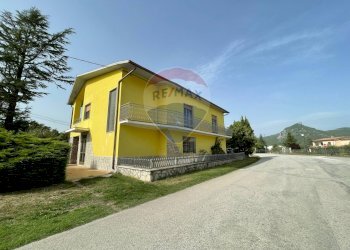 Casa all\'aperto - Independent house Via Strada Provinciale
 
11, Rocchetta a Volturno - photo 4