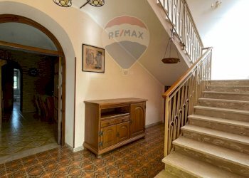 Scale - Independent house Via Strada Provinciale
 
11, Rocchetta a Volturno - photo 6