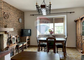 Sala da pranzo - Independent house Via Strada Provinciale
 
11, Rocchetta a Volturno - photo 25