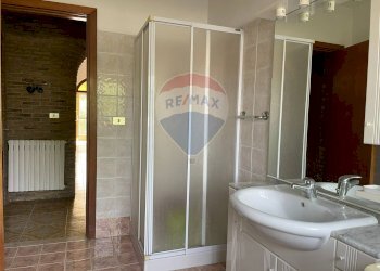 Bagno - Independent house Via Strada Provinciale
 
11, Rocchetta a Volturno - photo 38