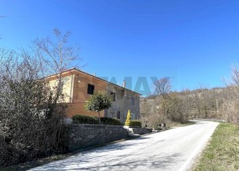 Casa all\'aperto - Independent house Via Pietransieri
 
3, Ateleta - photo 19