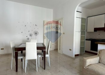 Sala da pranzo - Quadrilocale Via Giuseppe Mazzini
 
3, Rocchetta a Volturno - foto 1