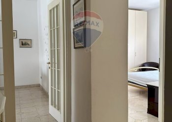 Hall / corridoio - Quadrilocale Via Giuseppe Mazzini
 
3, Rocchetta a Volturno - foto 4